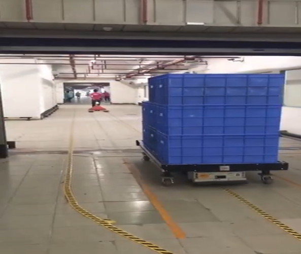 潛伏式磁條導航AGV應用